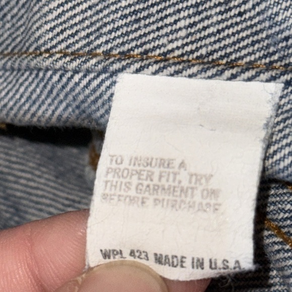 Vintage Levi’s Denim Trucker Jacket - Picture 7 of 9